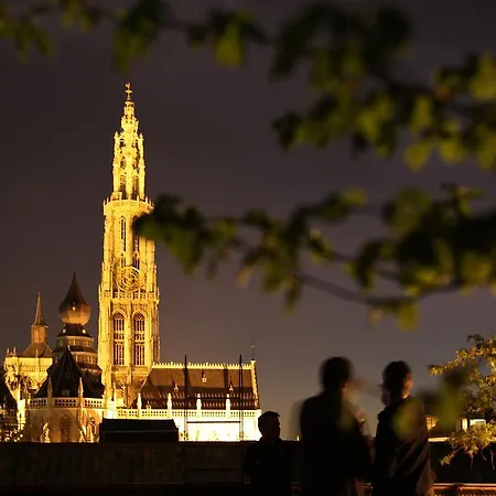 Julien Szálloda Antwerpen